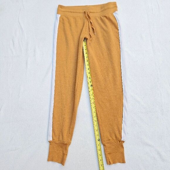 Aeropostale Tan and White Jogger Sweatpants - Picture 3 of 10